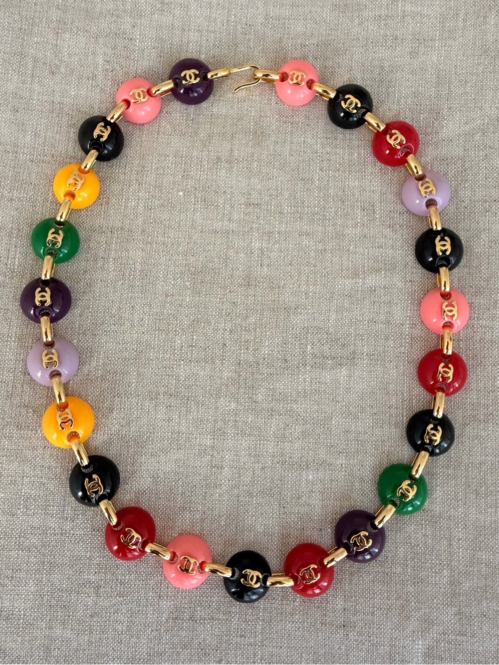 🍭CHANEL Multicolor Button Link Necklace with Gold-Tone Hardware🍭 - Picture 3 of 12